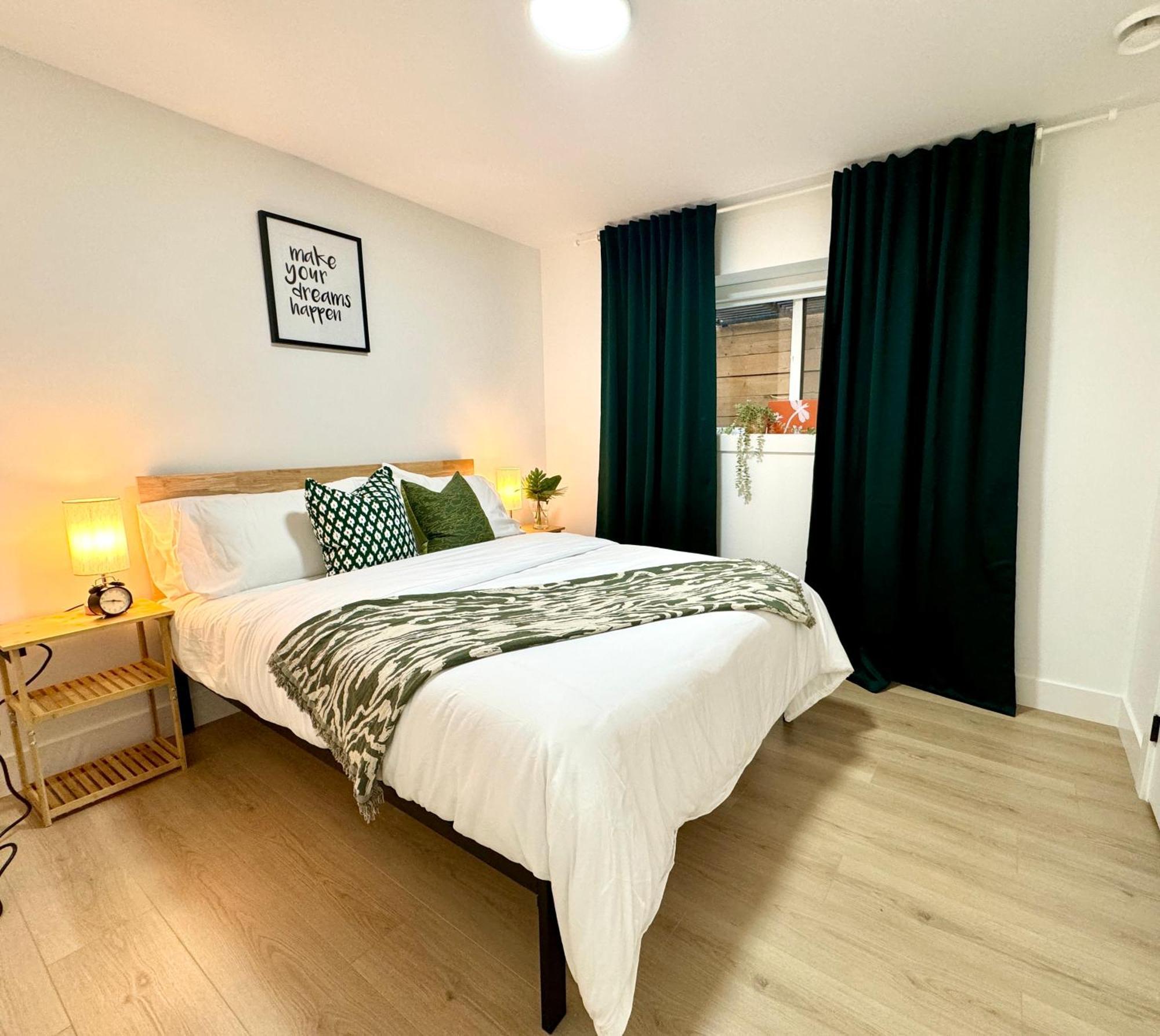 The Sunset Haven- Cozy 2Br Basement Suite Near White Rock Суррей Экстерьер фото